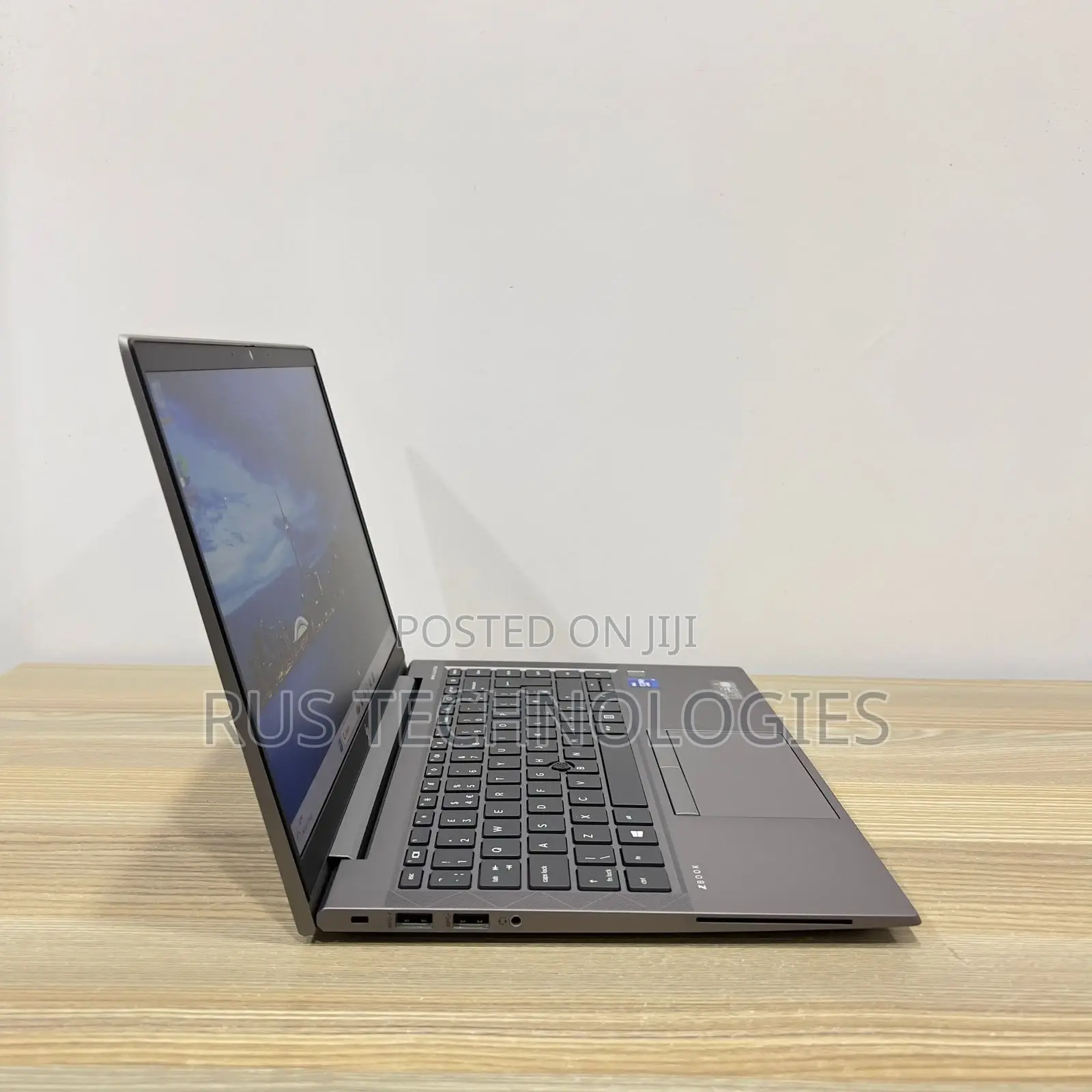 Laptop HP ZBook Firefly 14 G7 8GB Intel Core i5 SSD 256GB