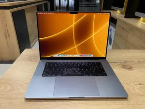 Laptop Apple MacBook Pro 2021 M1 64GB Apple M1 Max SSD 512GB