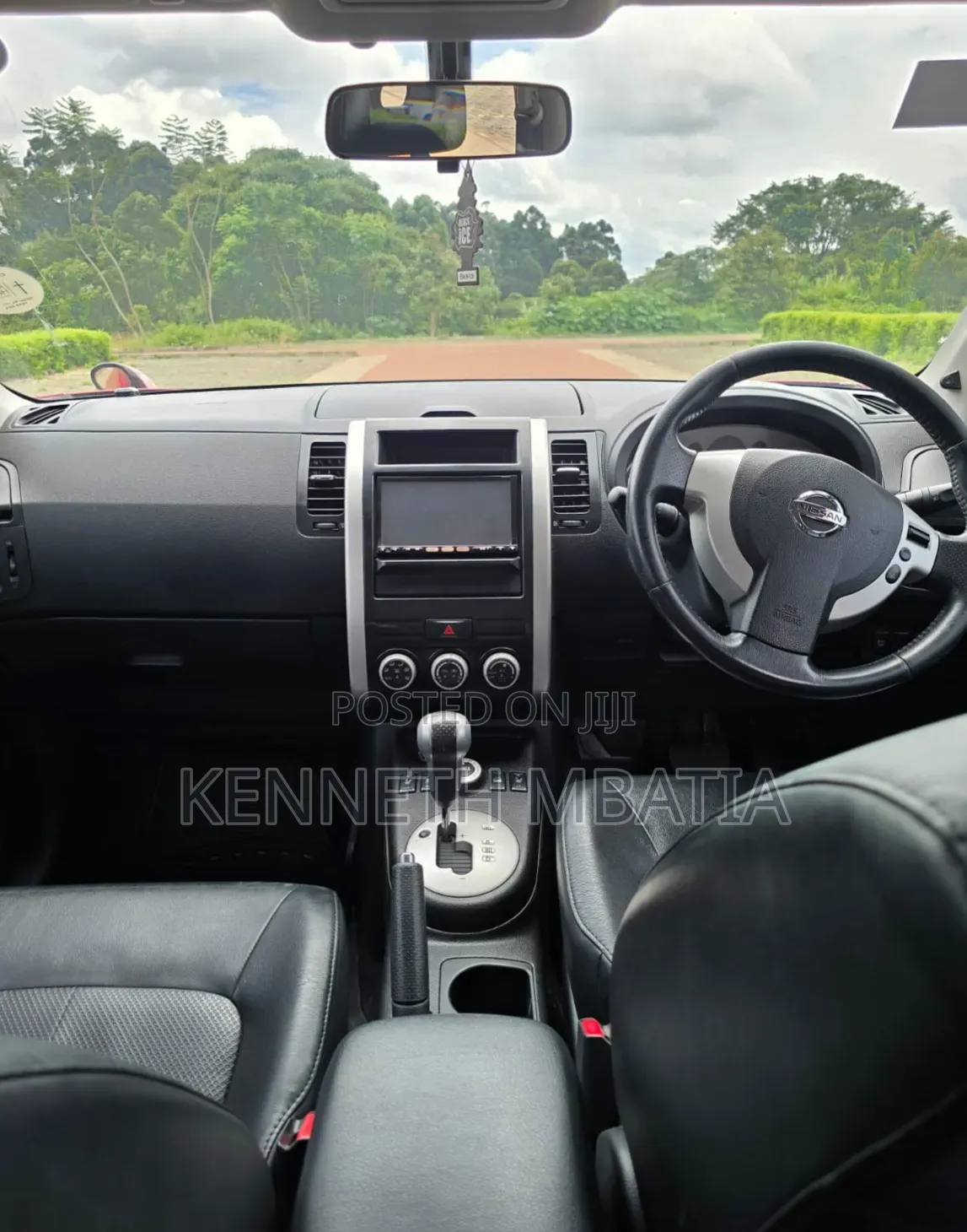 Nissan X-Trail 2010 Red