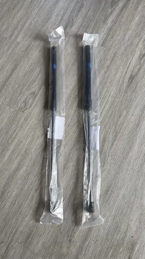 Upper Tailgate Strut for Range Rover Vogue L322