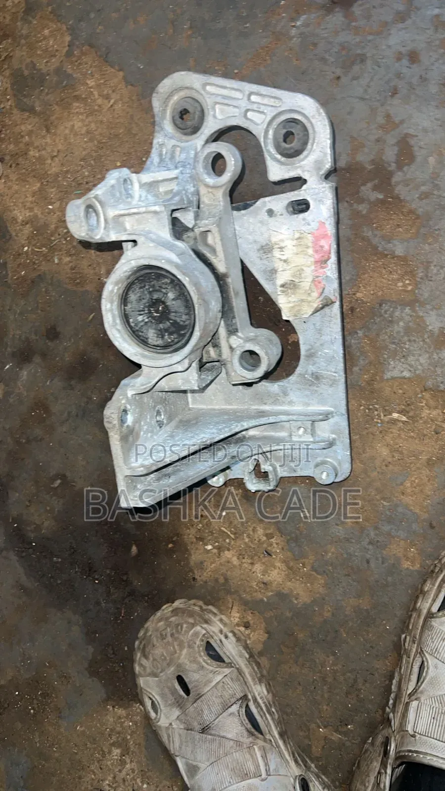 Gear Mount Nissan Serena C26