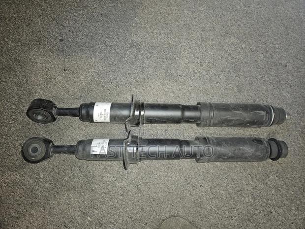 Land Cruiser V8 Front Shocks