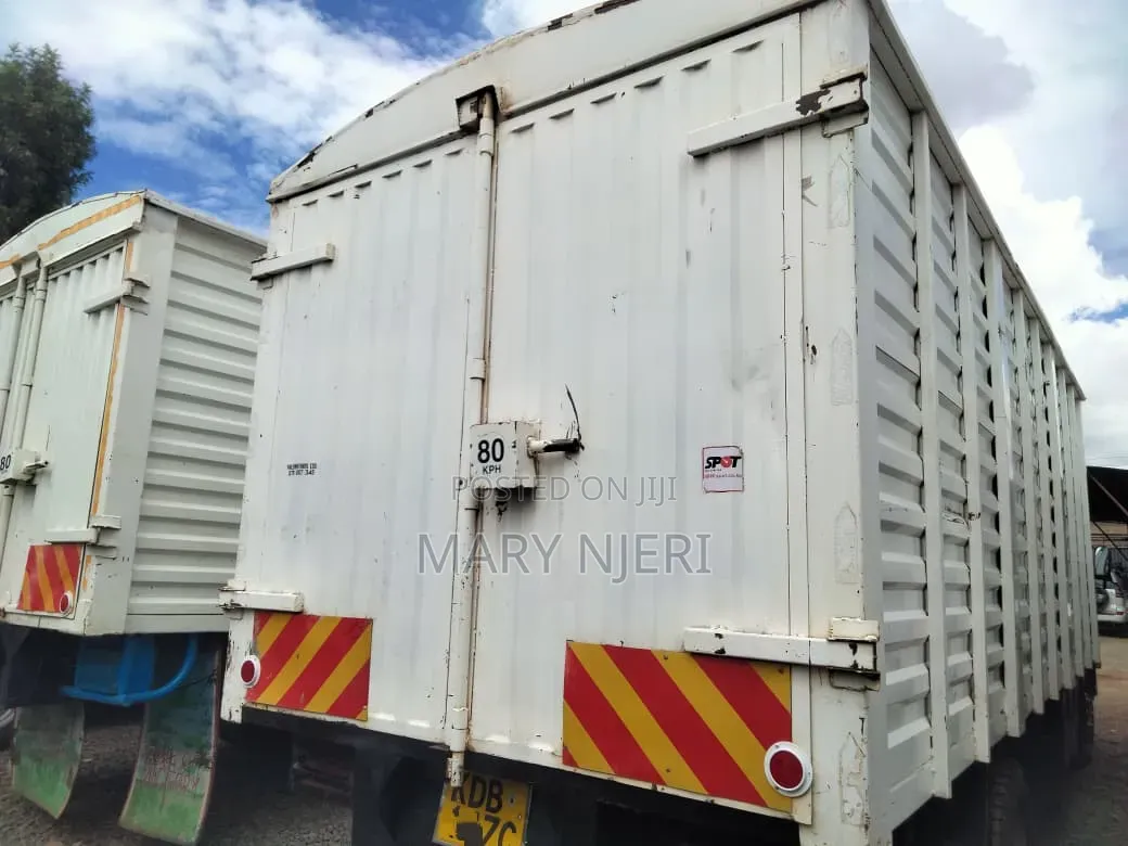 Isuzu NQR Truck