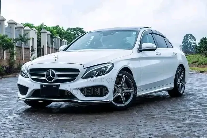 Mercedes-Benz C200 2017 White