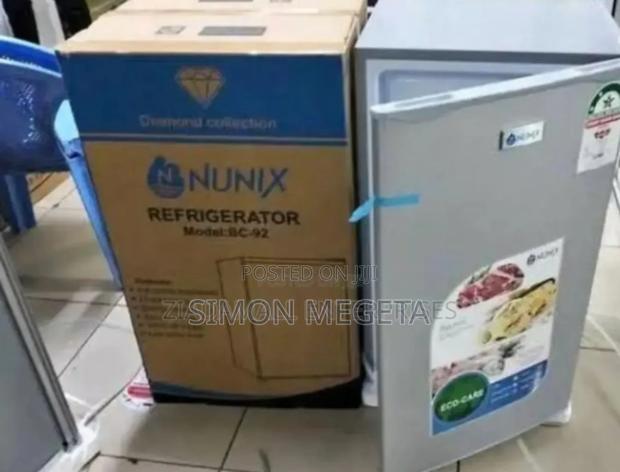 With 4shelves Nunix 92l Fridge