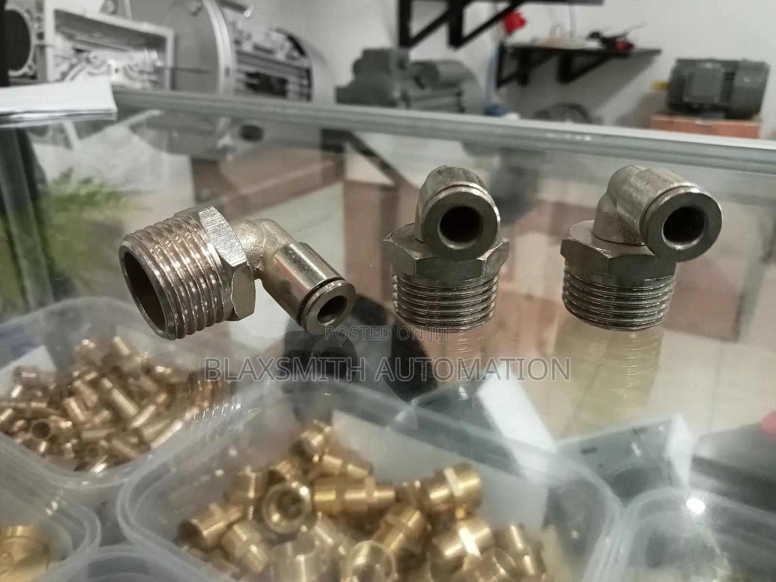 Pu Metallic Elbow Connector