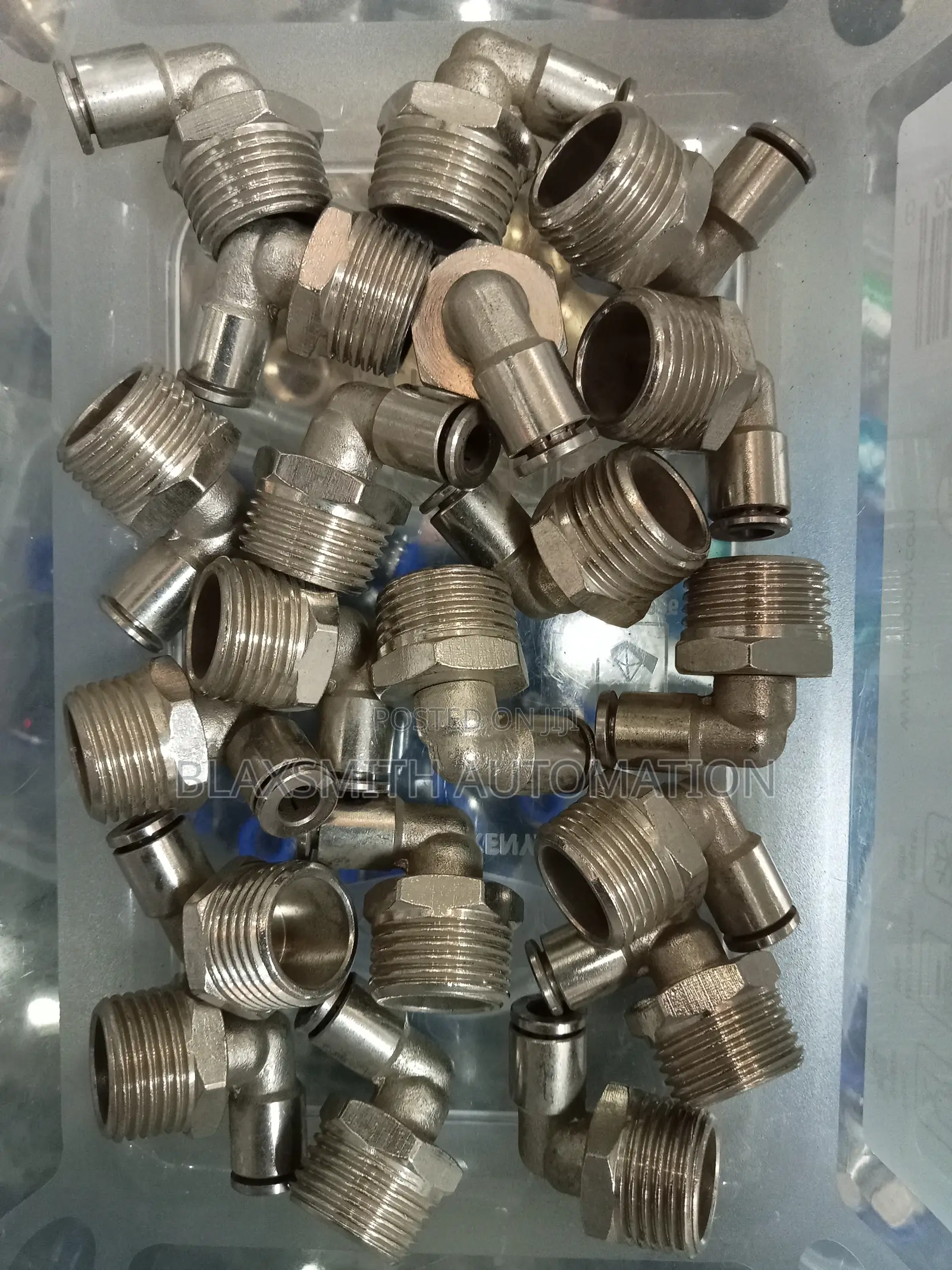 Pu Metallic Elbow Connector
