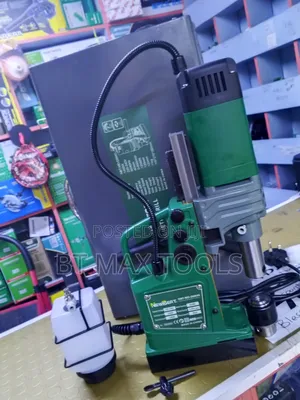 Newbeat Magnetic Drill
1400 Watts
16mm Chuck Capacity
Magnetism 12000n