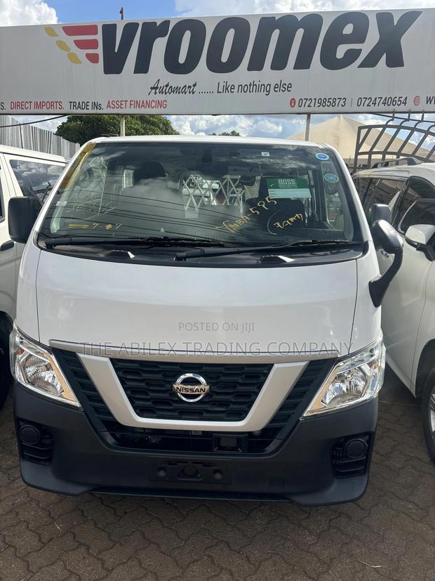 Nissan Caravan (Urvan) 2019 White