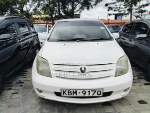 Toyota IST 2006 White