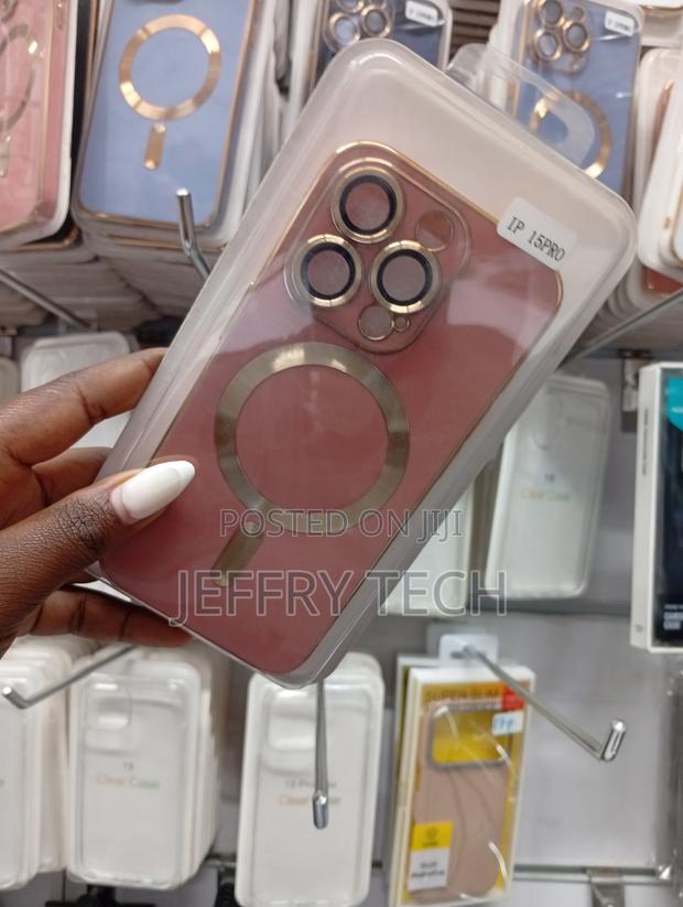 iPhone 15 Pro Clear Protective Case - thumbnail 2