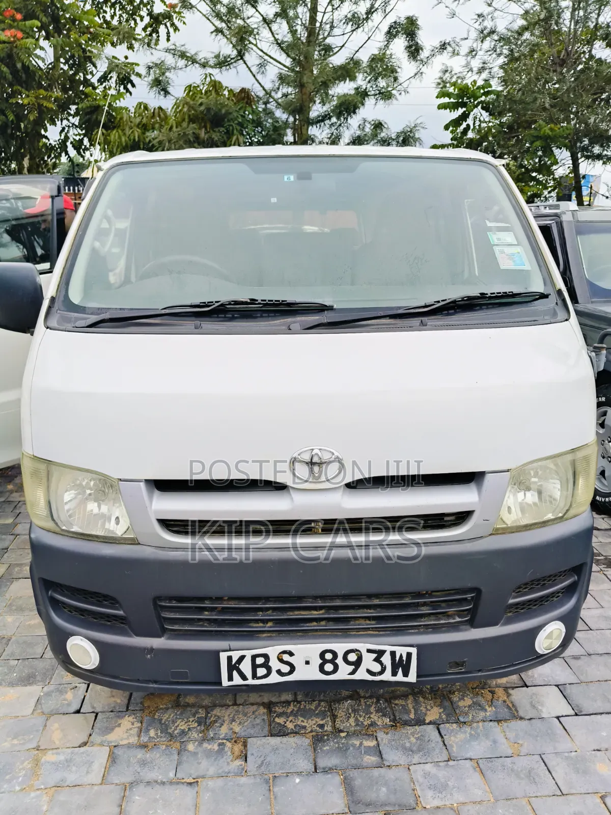 Toyota HiAce 2005 White