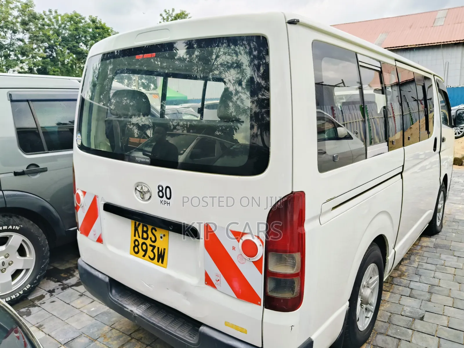 Toyota HiAce 2005 White