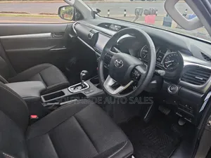 Toyota Hilux 2.8 Diesel 2020 Brown