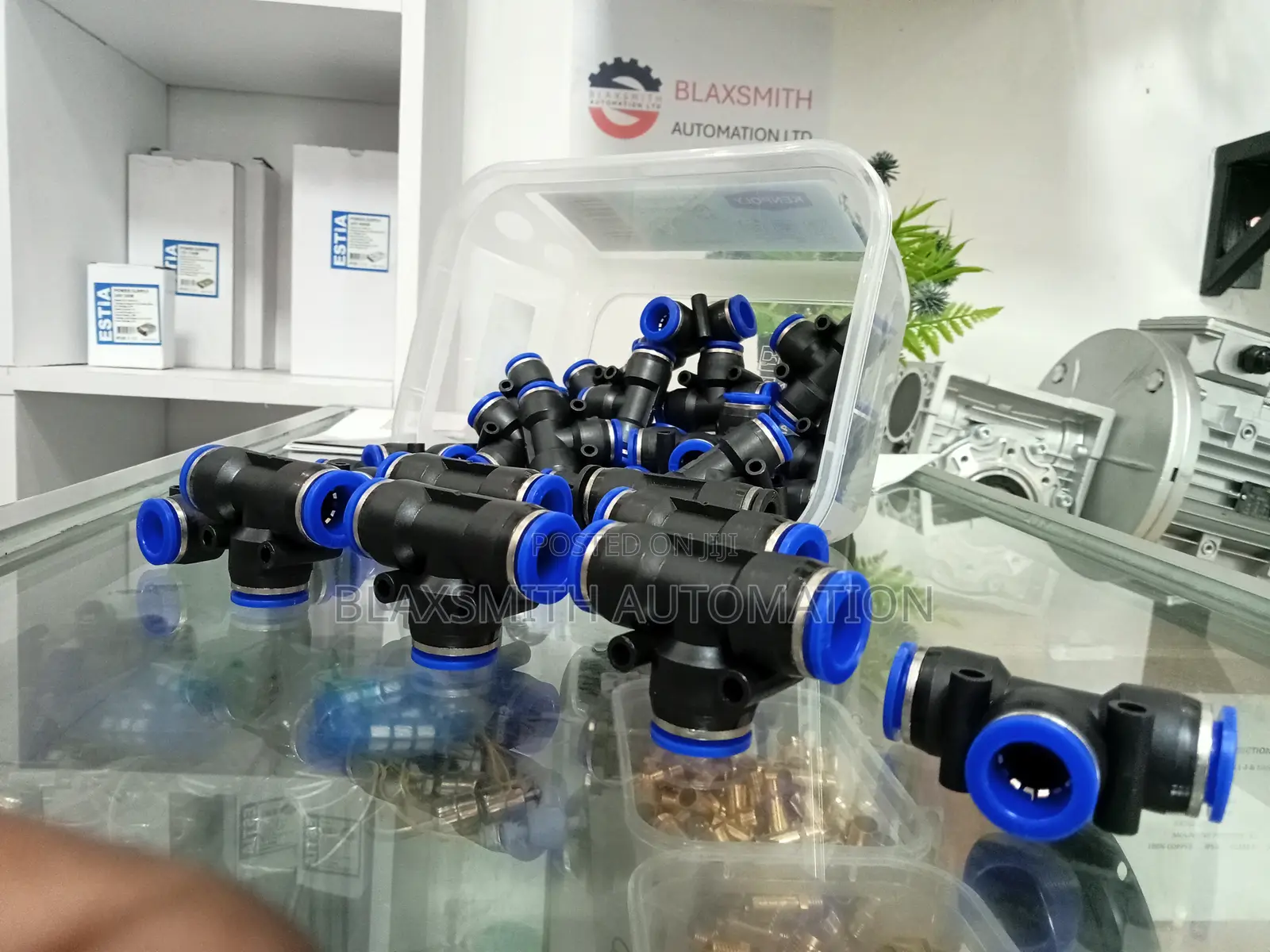 Pneumatic Tee Connectors