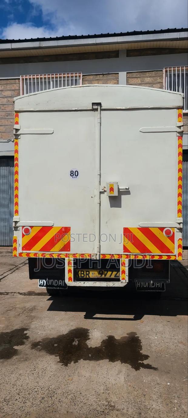 Hyundai Truck - thumbnail 2