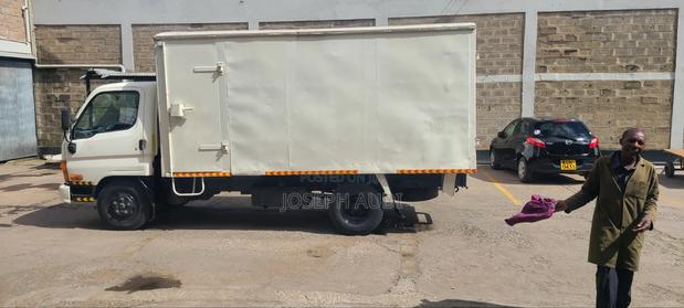 Hyundai Truck - thumbnail 3