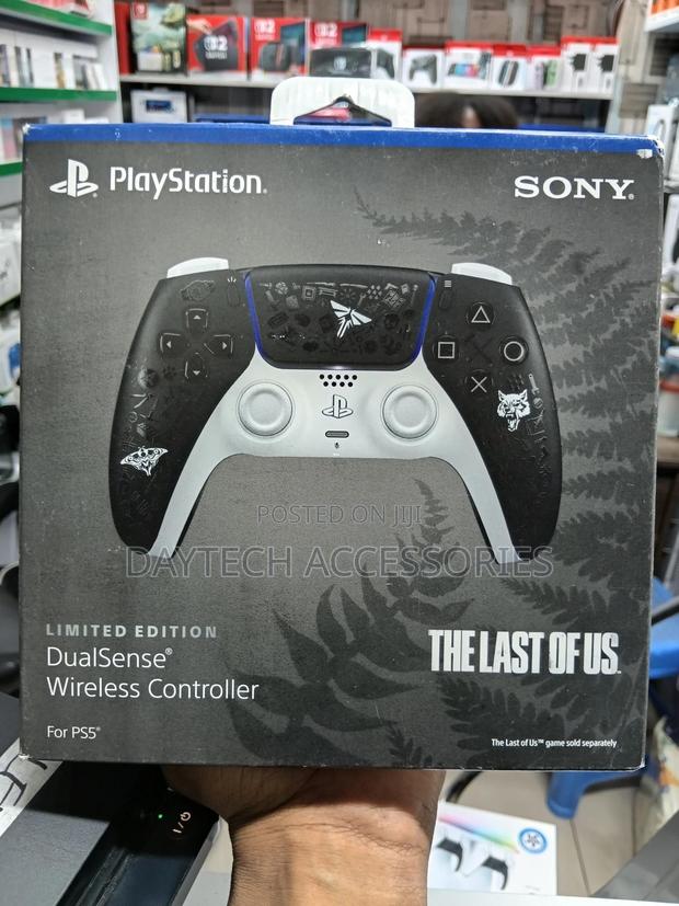 Ps5 the Last of Us Limited Edition Dualsense Controller - thumbnail 2