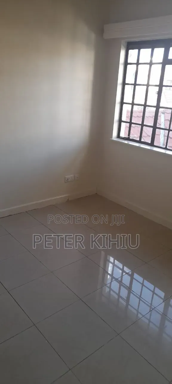 4bdrm Maisonette in Phenom Estate for sale