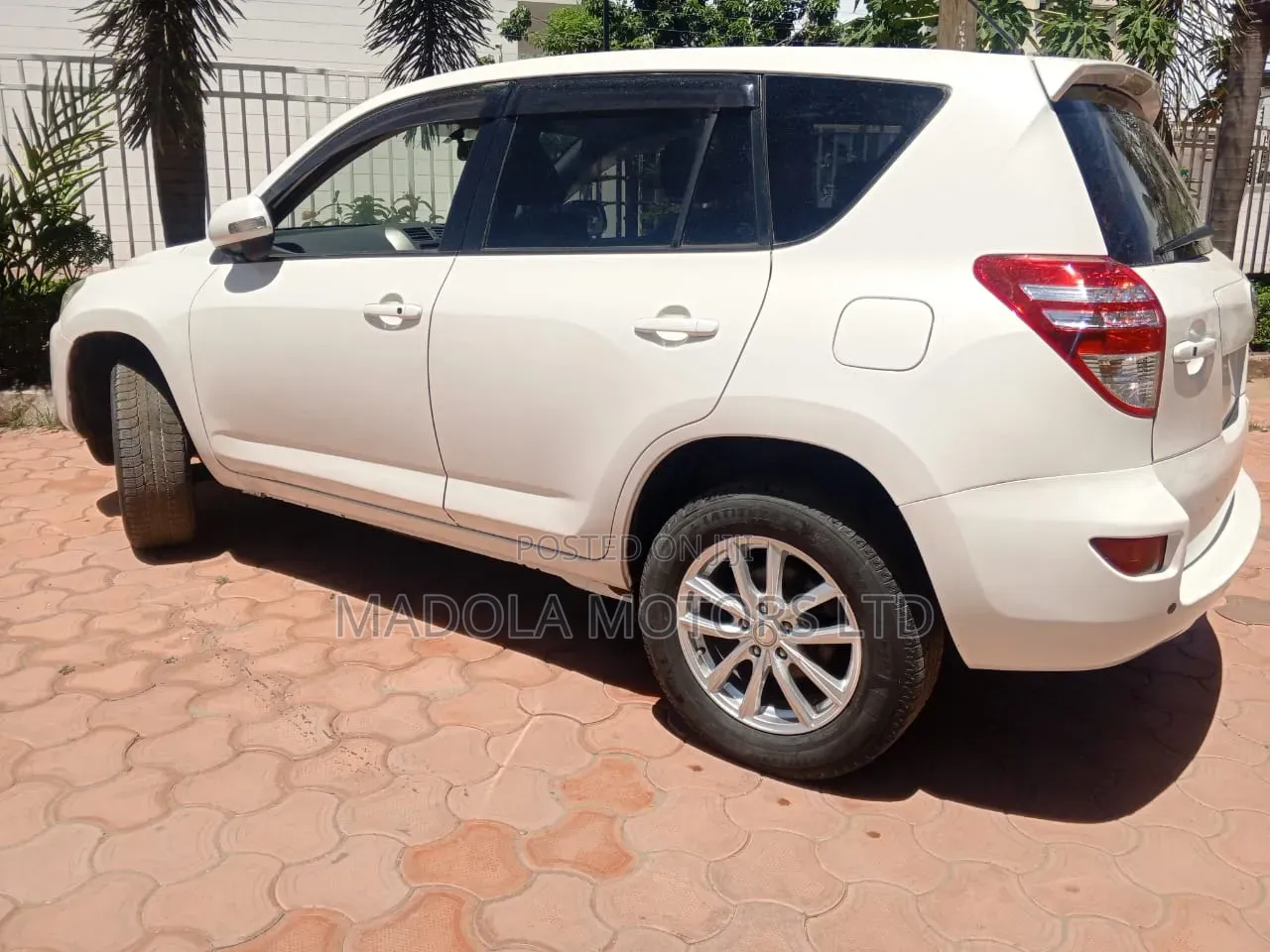 Toyota RAV4 2015 White