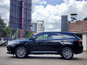 Toyota Harrier 2.0 2019