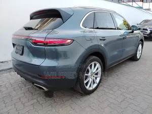 Porsche Cayenne 2020 Blue