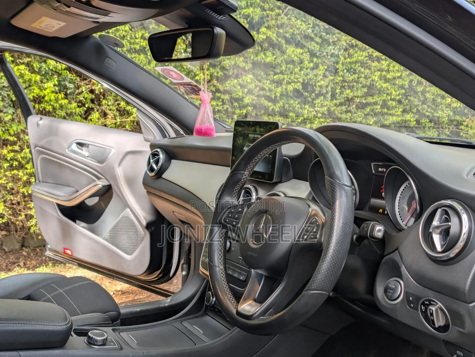 Mercedes-Benz GLA-Class 2017 Black