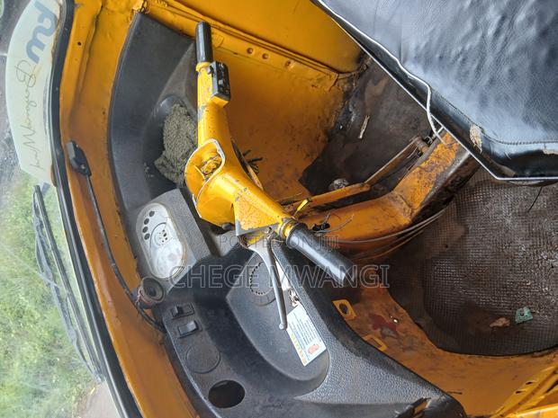 Piaggio 2013 Yellow