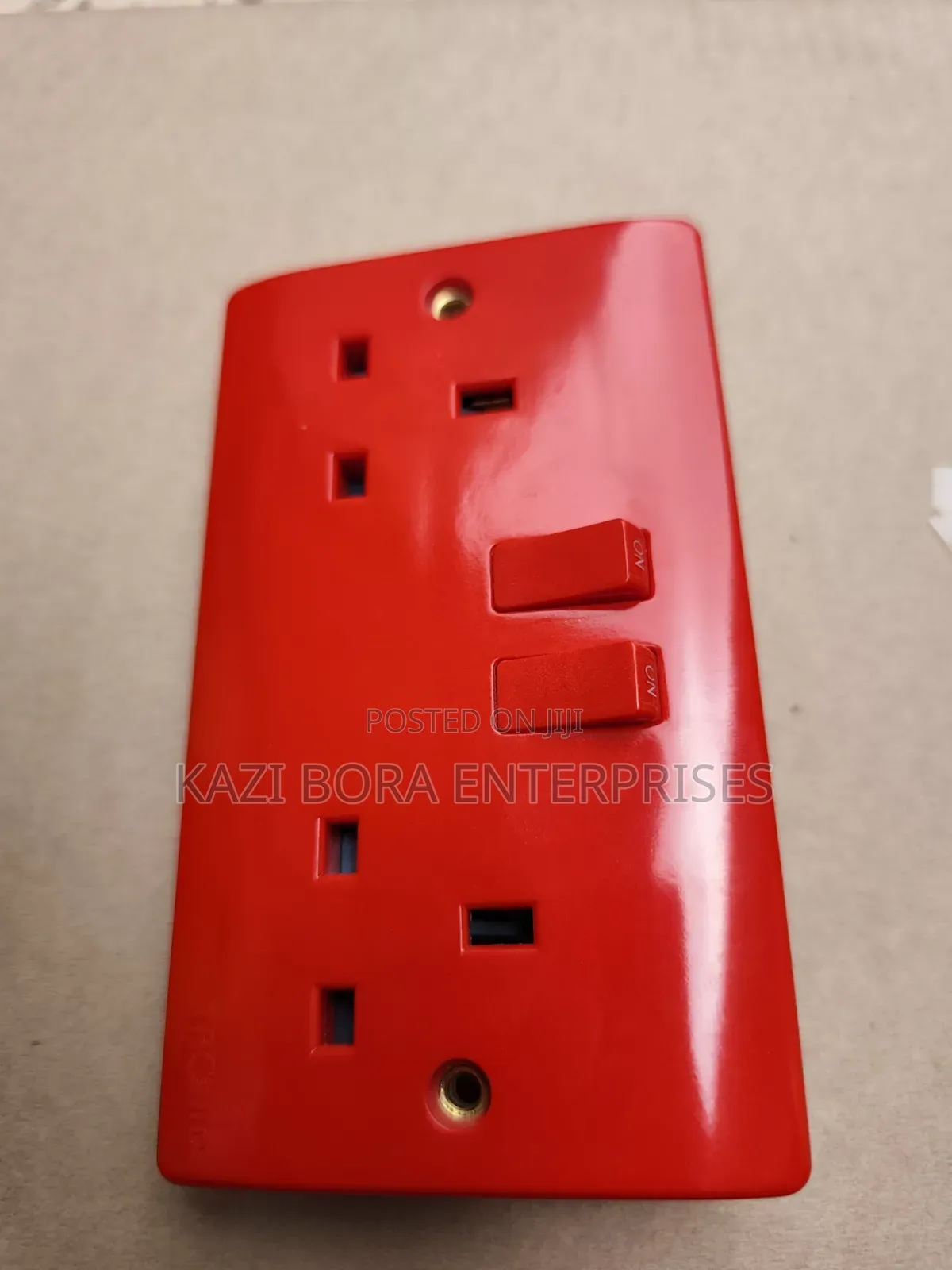 13 Twin Ups Red Sockets