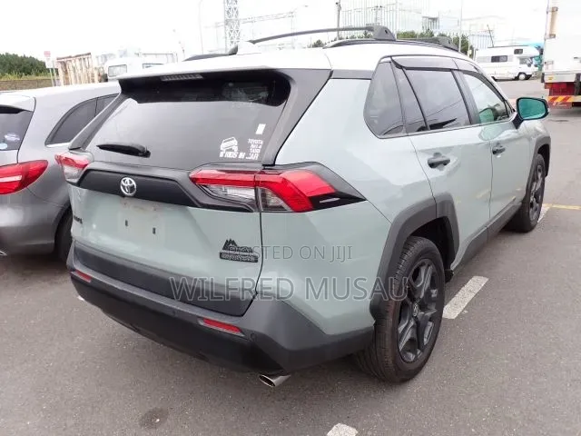 Toyota RAV4 Adventure AWD 2020 Green