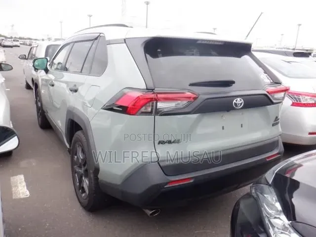 Toyota RAV4 Adventure AWD 2020 Green