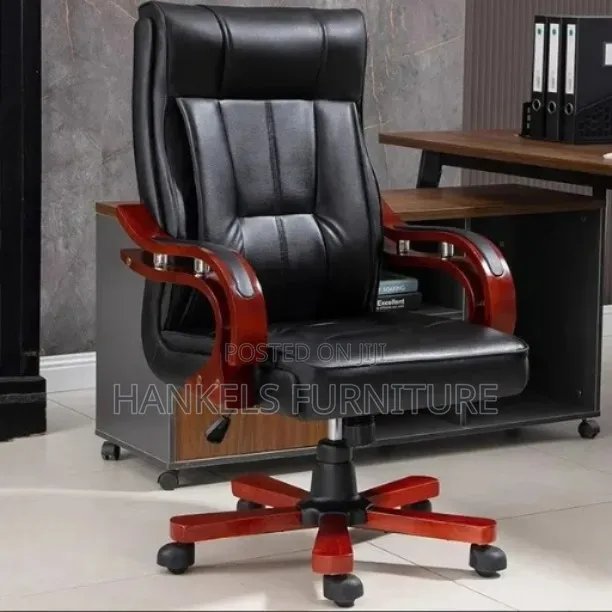 Office Executive Leather Chair With Durable Leather Finish