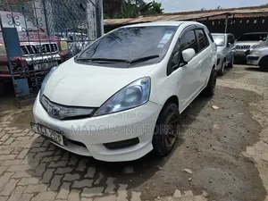 Honda Fit Shuttle 1.5 2WD 2012 White