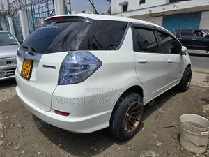 Honda Fit Shuttle 1.5 2WD 2012 White