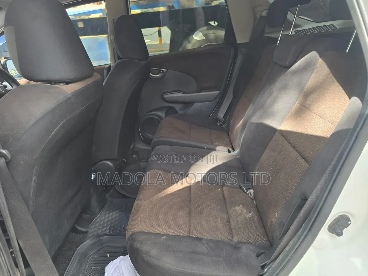 Honda Fit Shuttle 1.5 2WD 2012 White