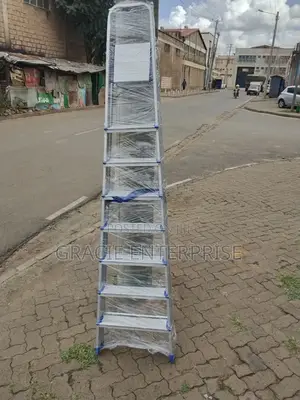 8 Step Aluminum Ladder