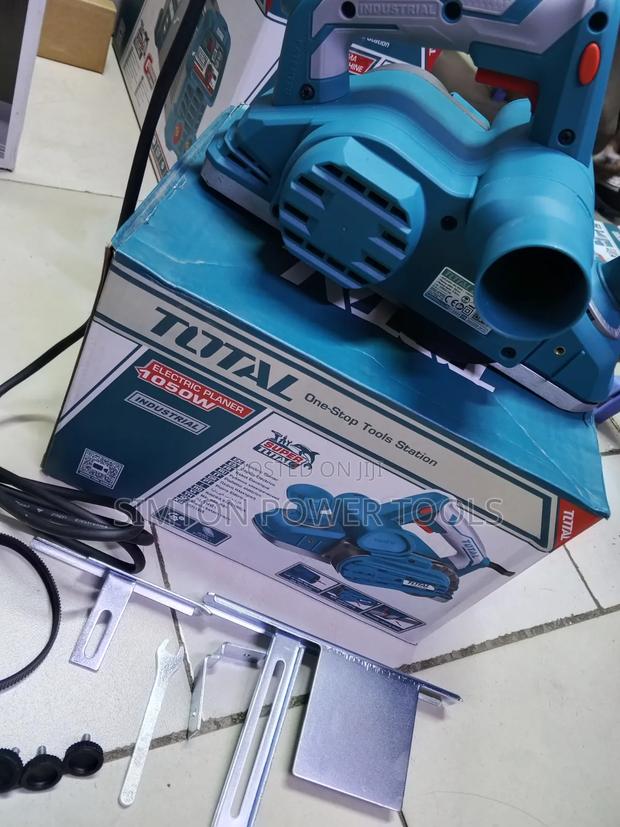 Heavy-Duty Total Electric Planer 1050watts - main view