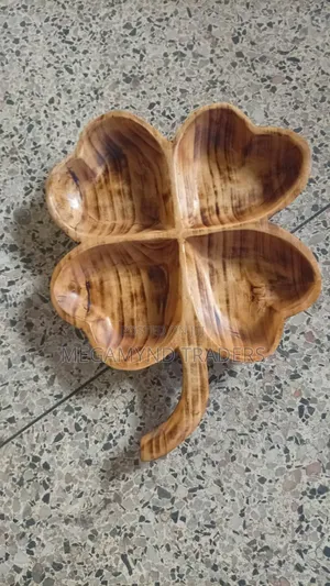 Handcrafted Wooden Leaf Plate / Partitioned Plate