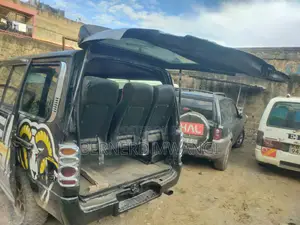 Toyota HiAce 1998 Silver