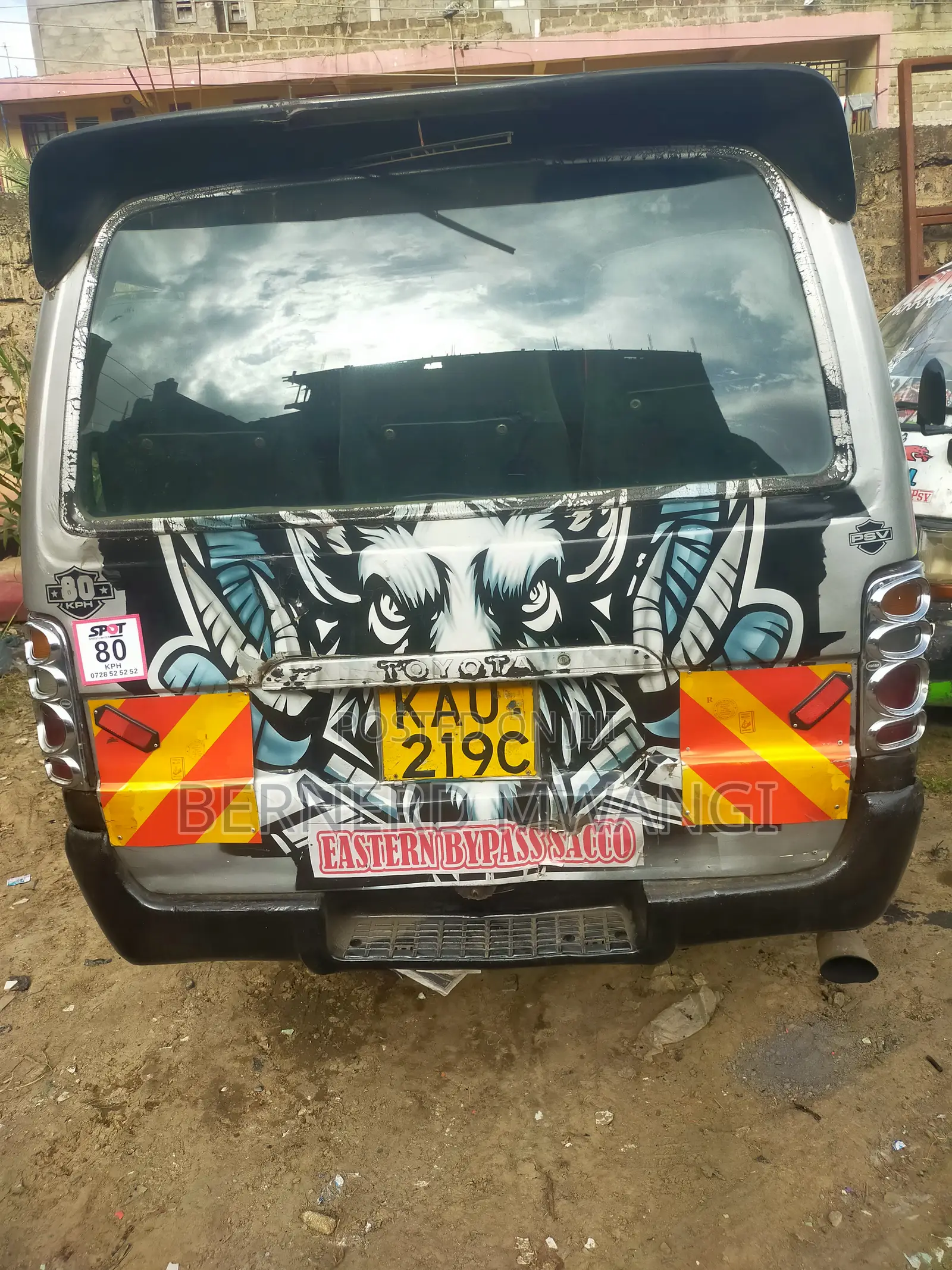 Toyota HiAce 1998 Silver