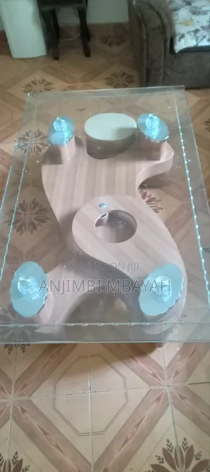 Iam Selling Coffee Table