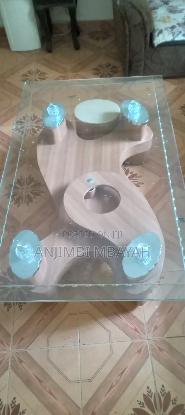 Iam Selling Coffee Table