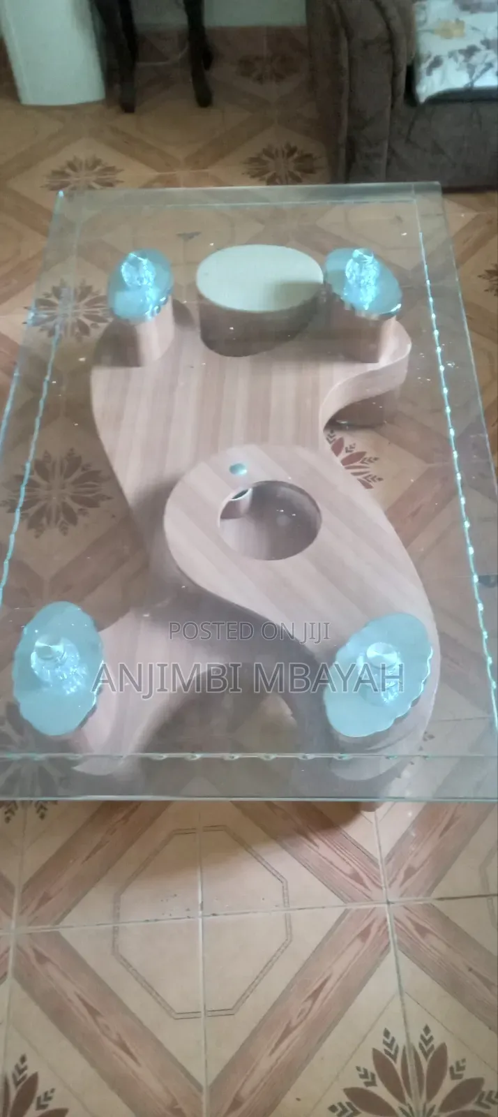 Iam Selling Coffee Table