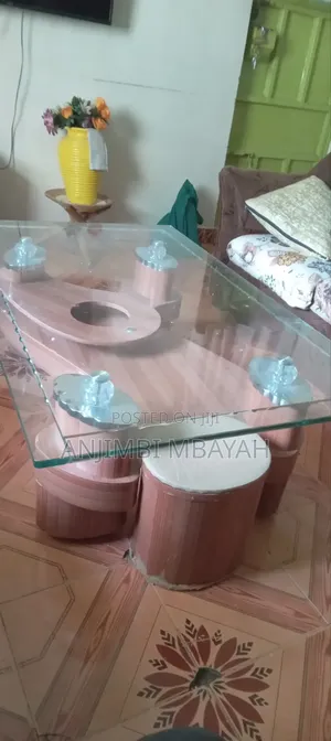 Iam Selling Coffee Table