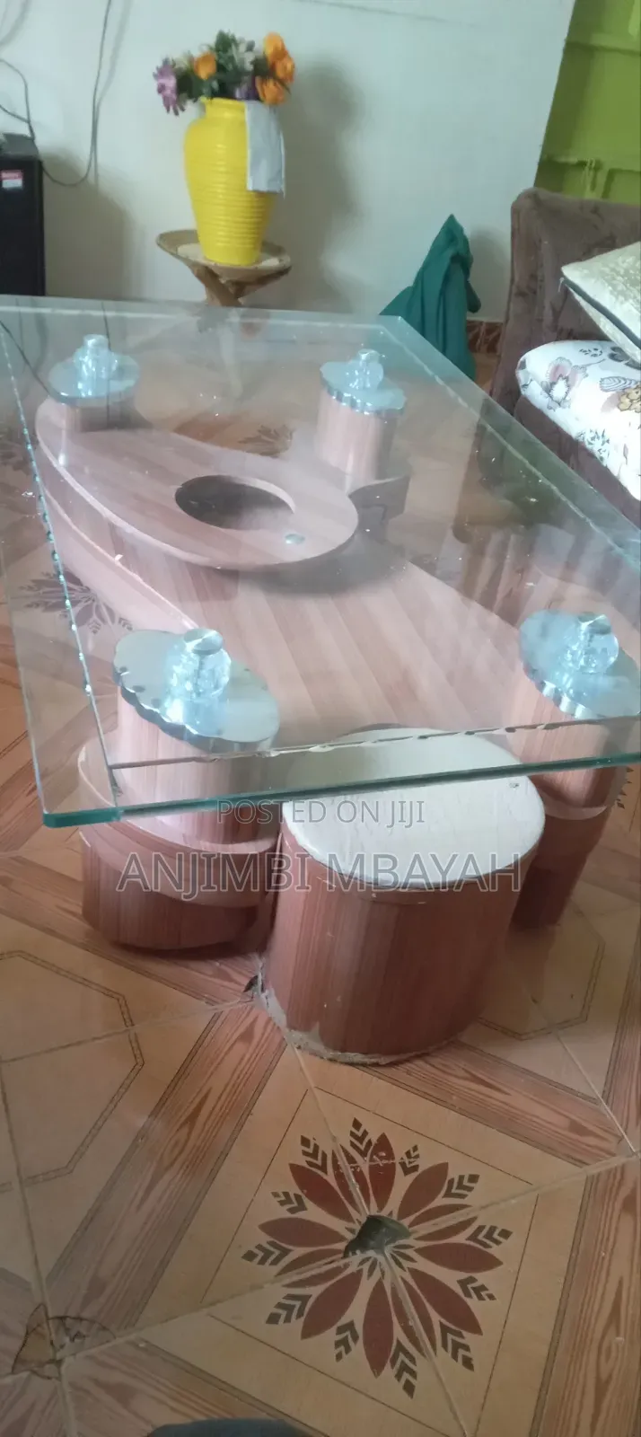 Iam Selling Coffee Table