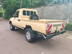 Toyota Land Cruiser 2008 Beige