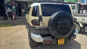 Toyota FJ Cruiser 2017 Beige