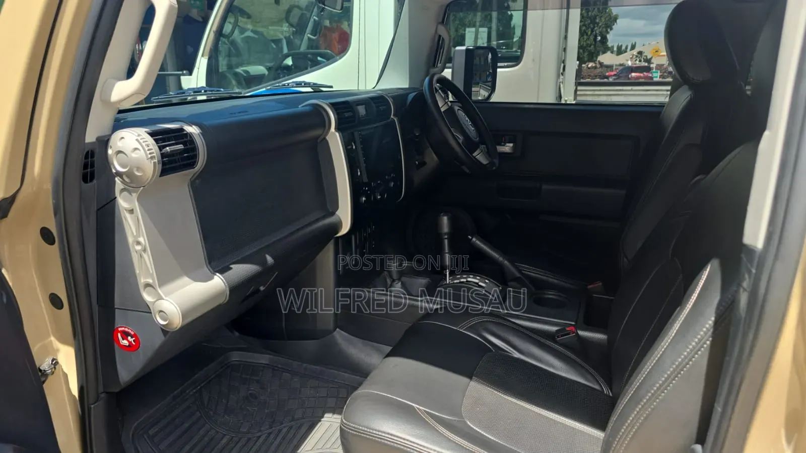 Toyota FJ Cruiser 2017 Beige