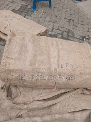 Jute Hessian Webbing Cloth Available