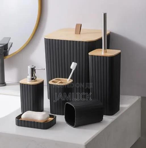 6 in 1 Luxury Bathroom Accessories Set (Bamboo Lid) - Cr